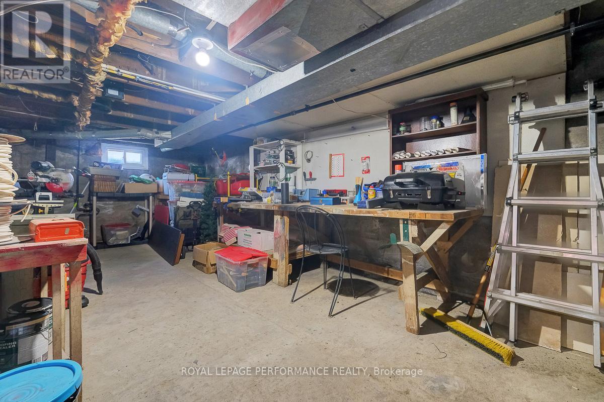 228 Carillon Street