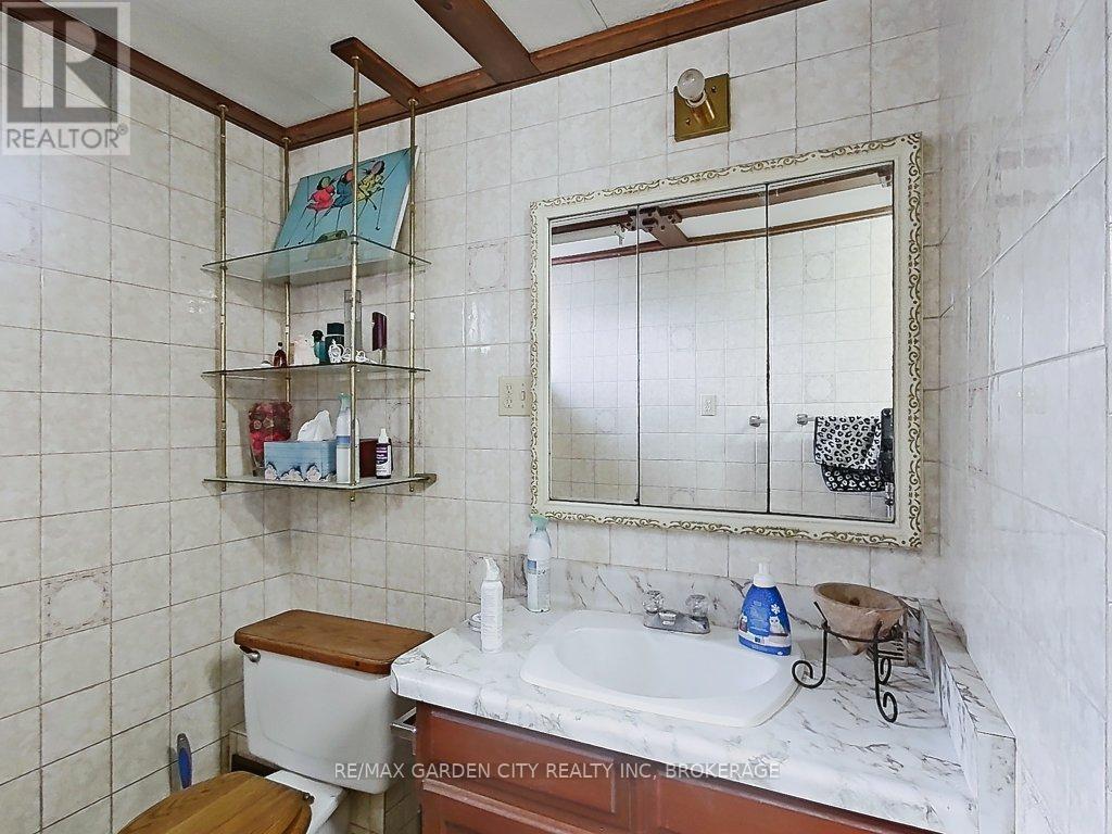 1030 METLER ROAD - 25