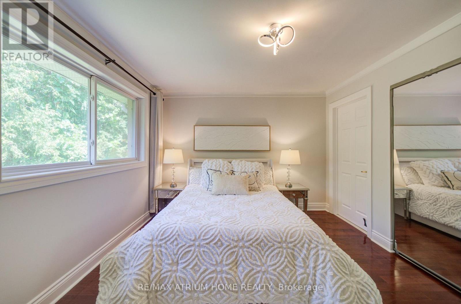 18 DOVERWOOD COURT - 24