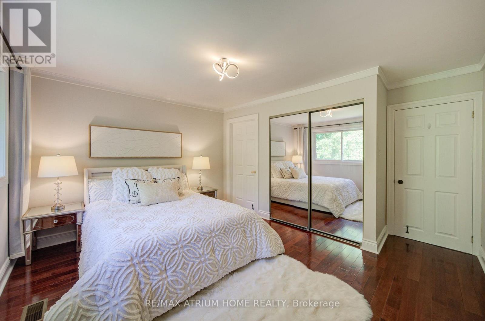 18 DOVERWOOD COURT - 25