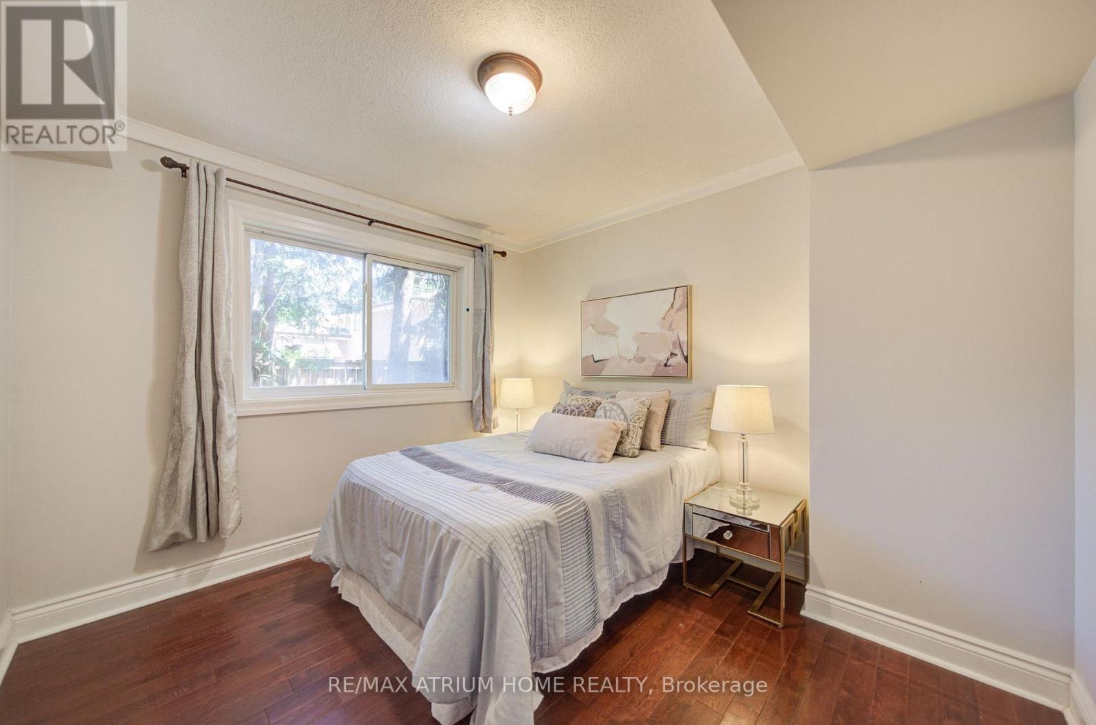 18 DOVERWOOD COURT - 32
