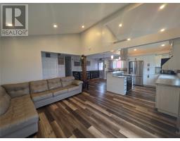 800 Balsam Crescent thumbnail 4