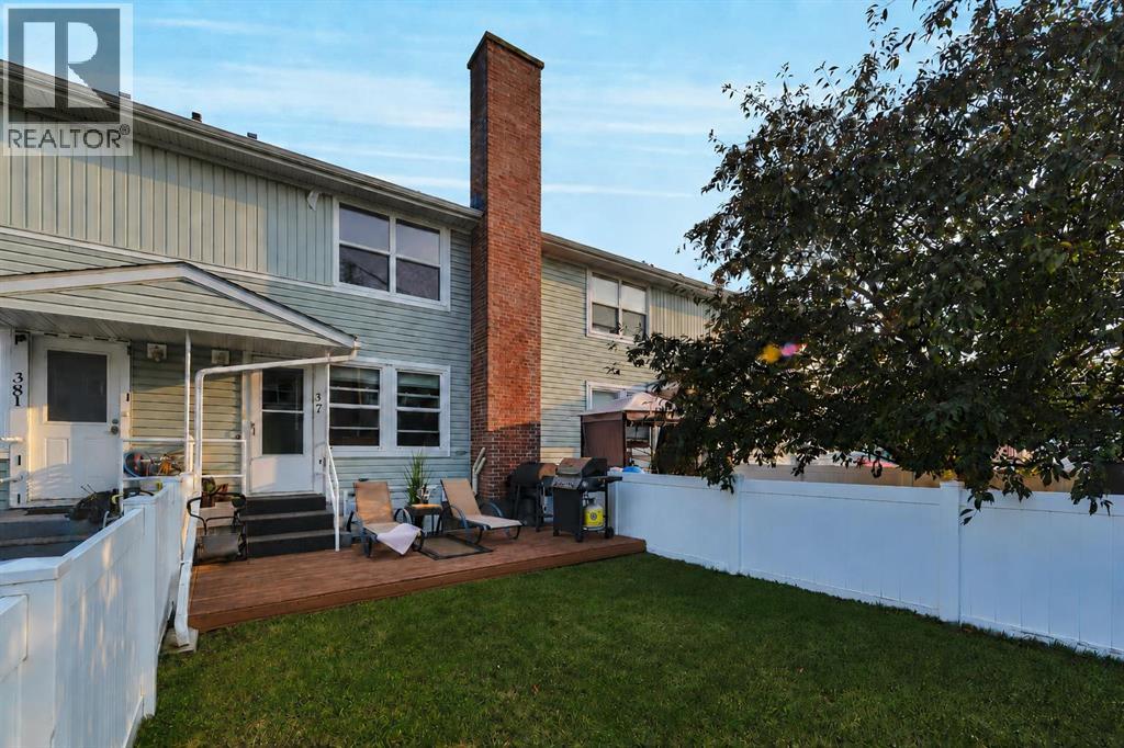 37 Poplar Crescent - 31