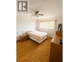 Family room - 220075 54, Magrath, AB T0K1J0 Photo 9