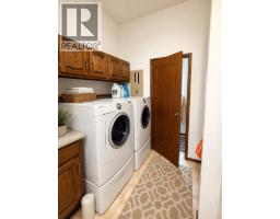 3pc Bathroom - 220075 54, Magrath, AB T0K1J0 Photo 14
