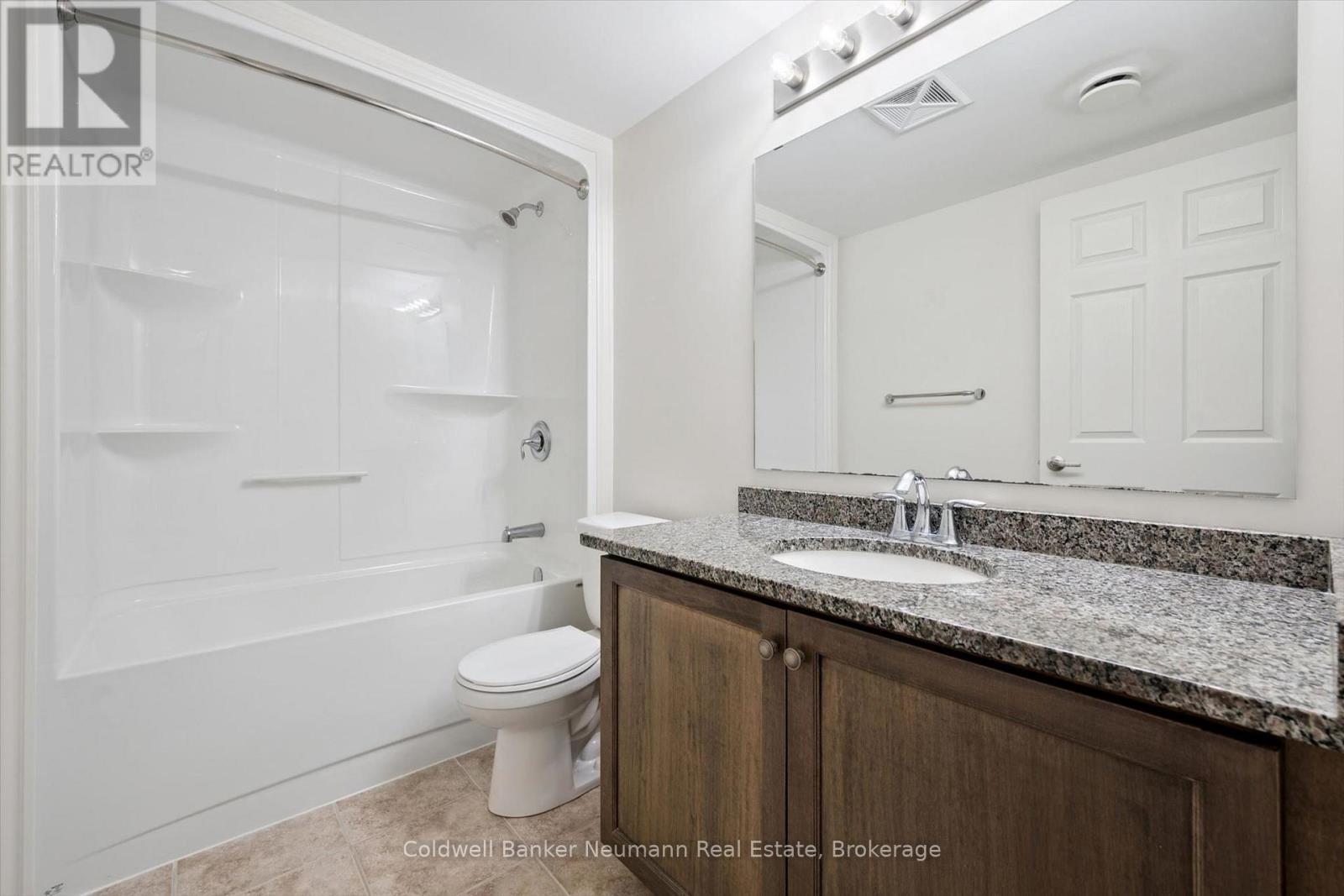 #301 45 KINGSBURY SQUARE - 18