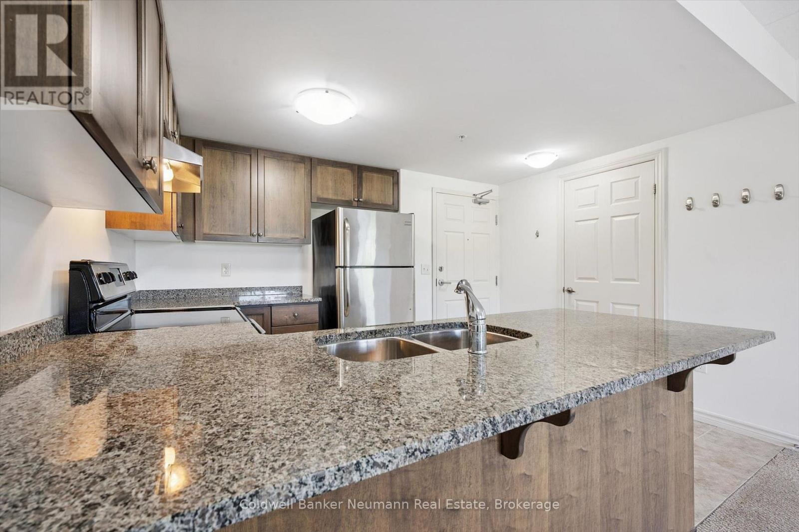 #301 45 KINGSBURY SQUARE - 5
