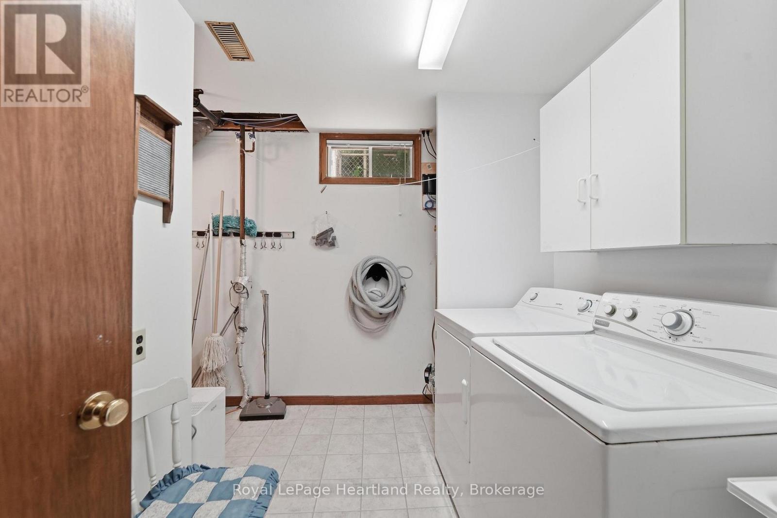 24 LEONARD DRIVE - Image 31