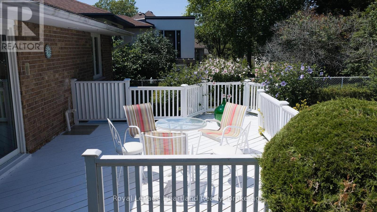 24 LEONARD DRIVE - Image 41