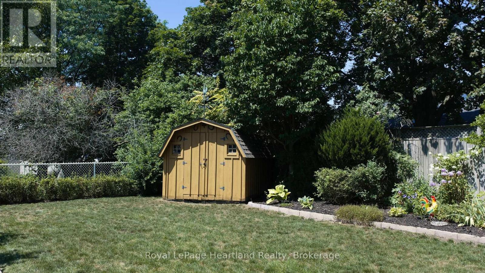 24 LEONARD DRIVE - Image 43