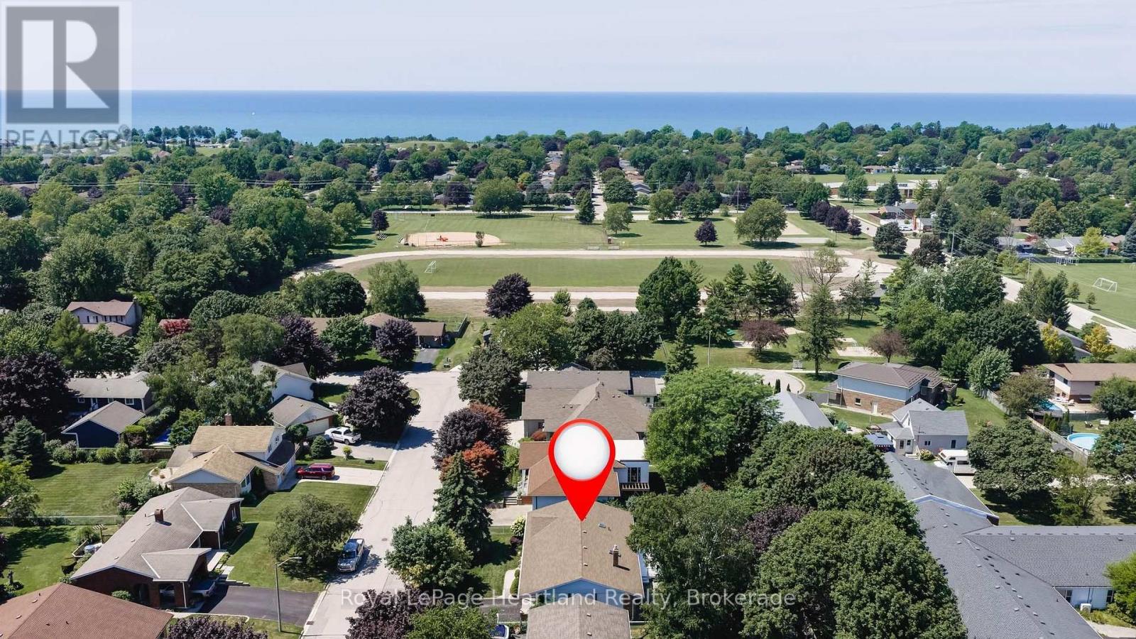 24 LEONARD DRIVE - Image 44
