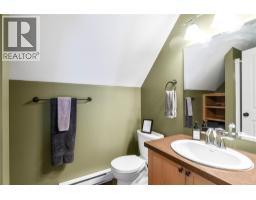 3pc Bathroom - 7577 Squilax Anglemont Road, Anglemont, BC V0E1M8 Photo 13