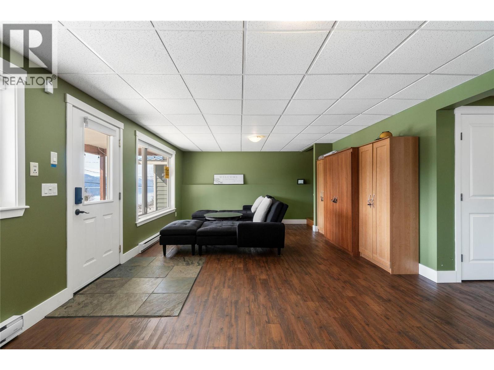 7577 Squilax Anglemont Road - 31
