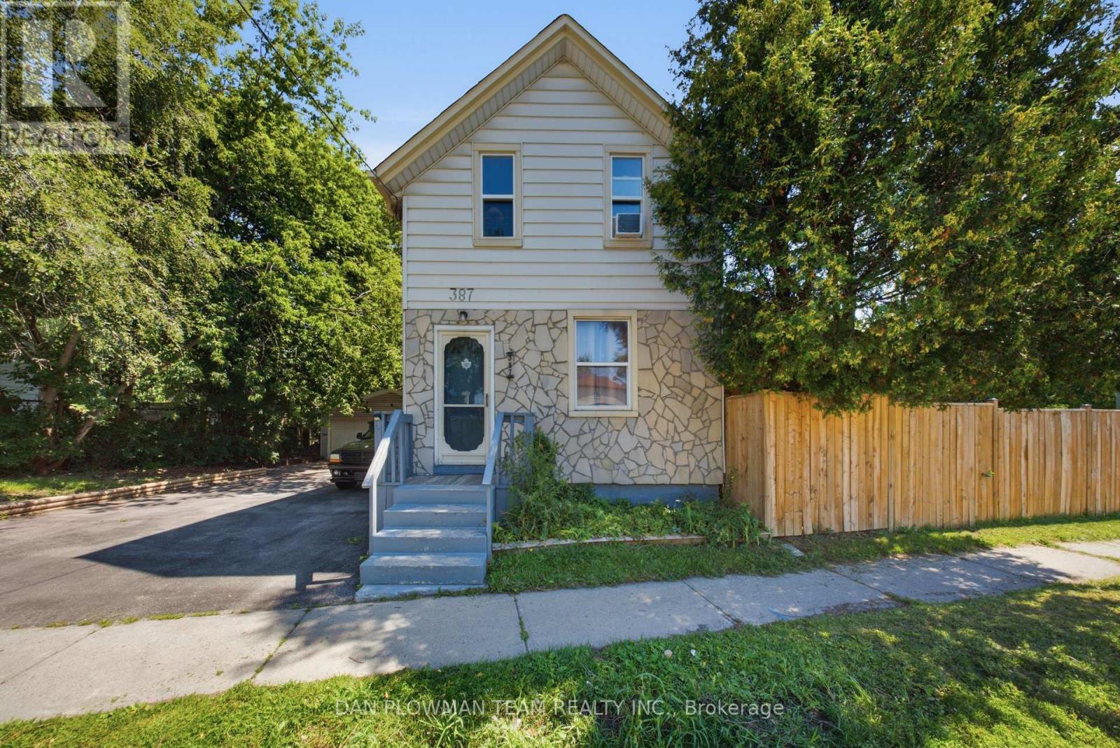 387 ALBERT STREET