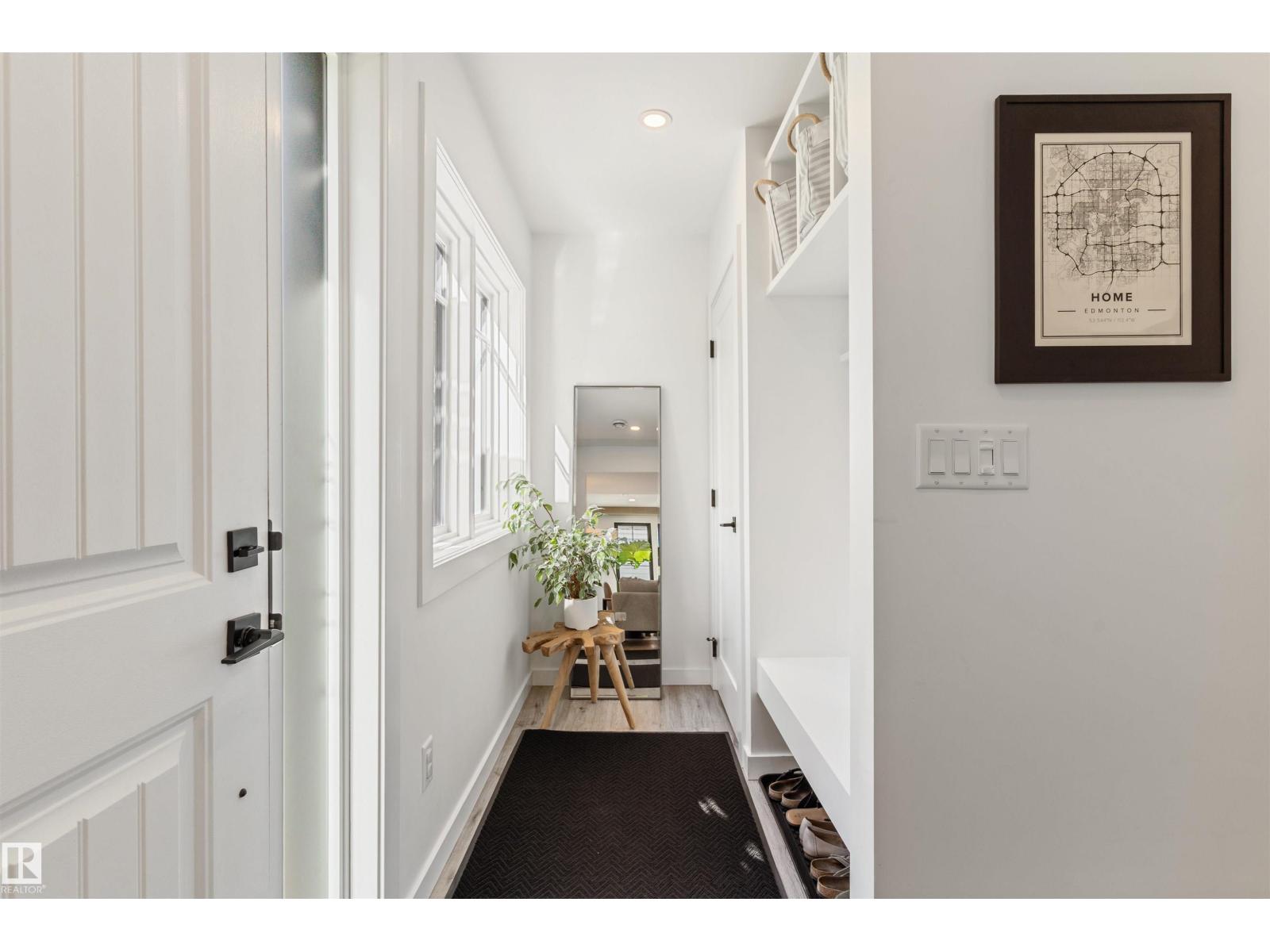 9342 74 AV NW - 3