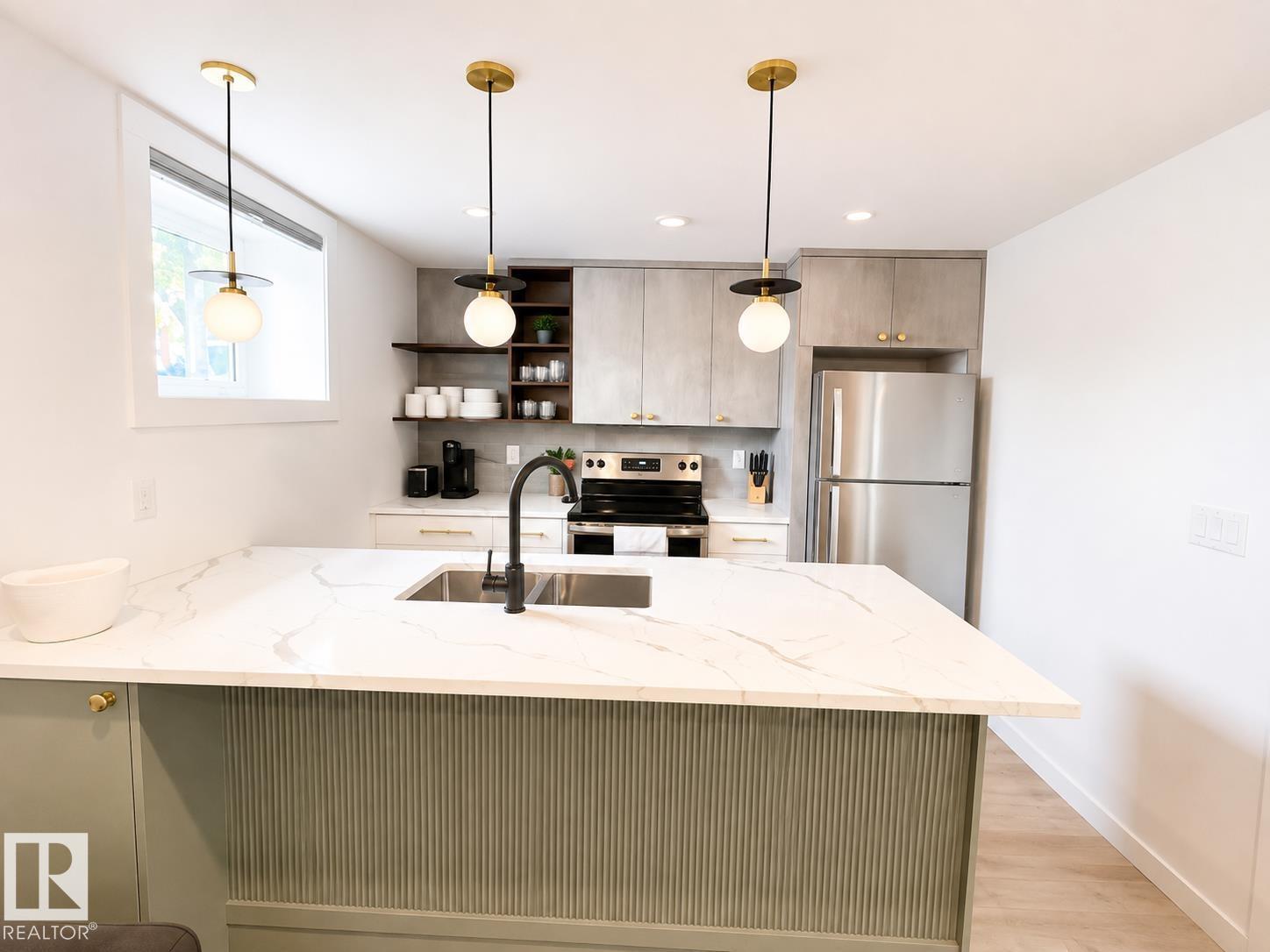 9342 74 AV NW - Image 32