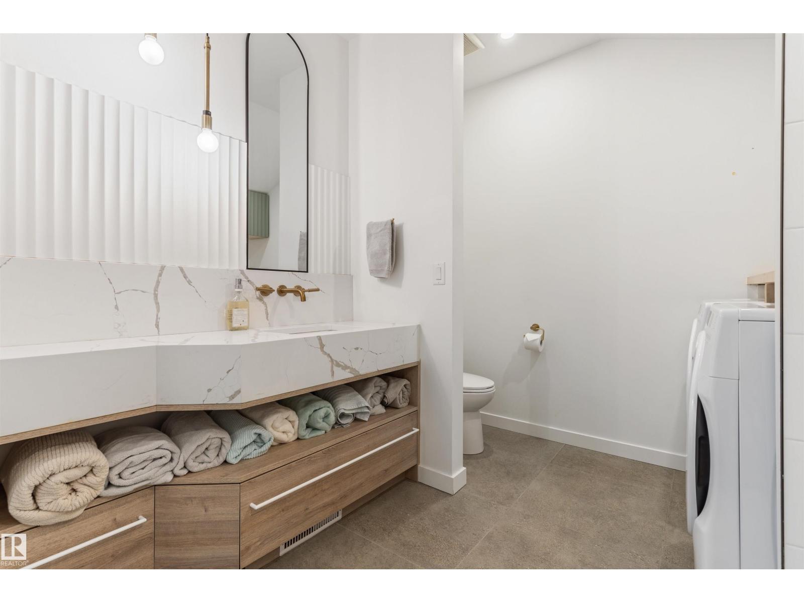 9342 74 AV NW - Image 29