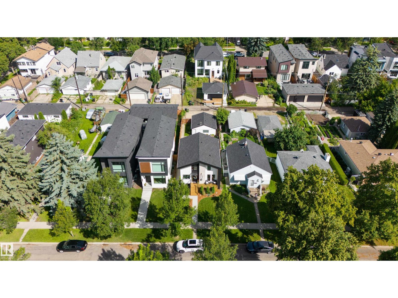 9342 74 AV NW - 52