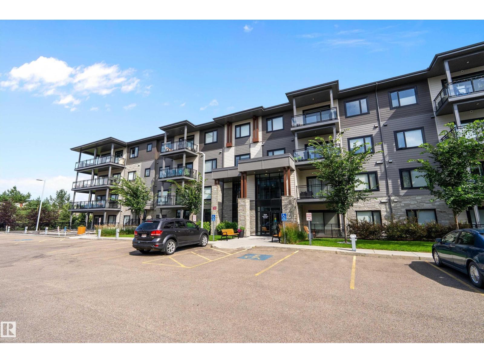 #119 524 Griesbach PR NW - 3