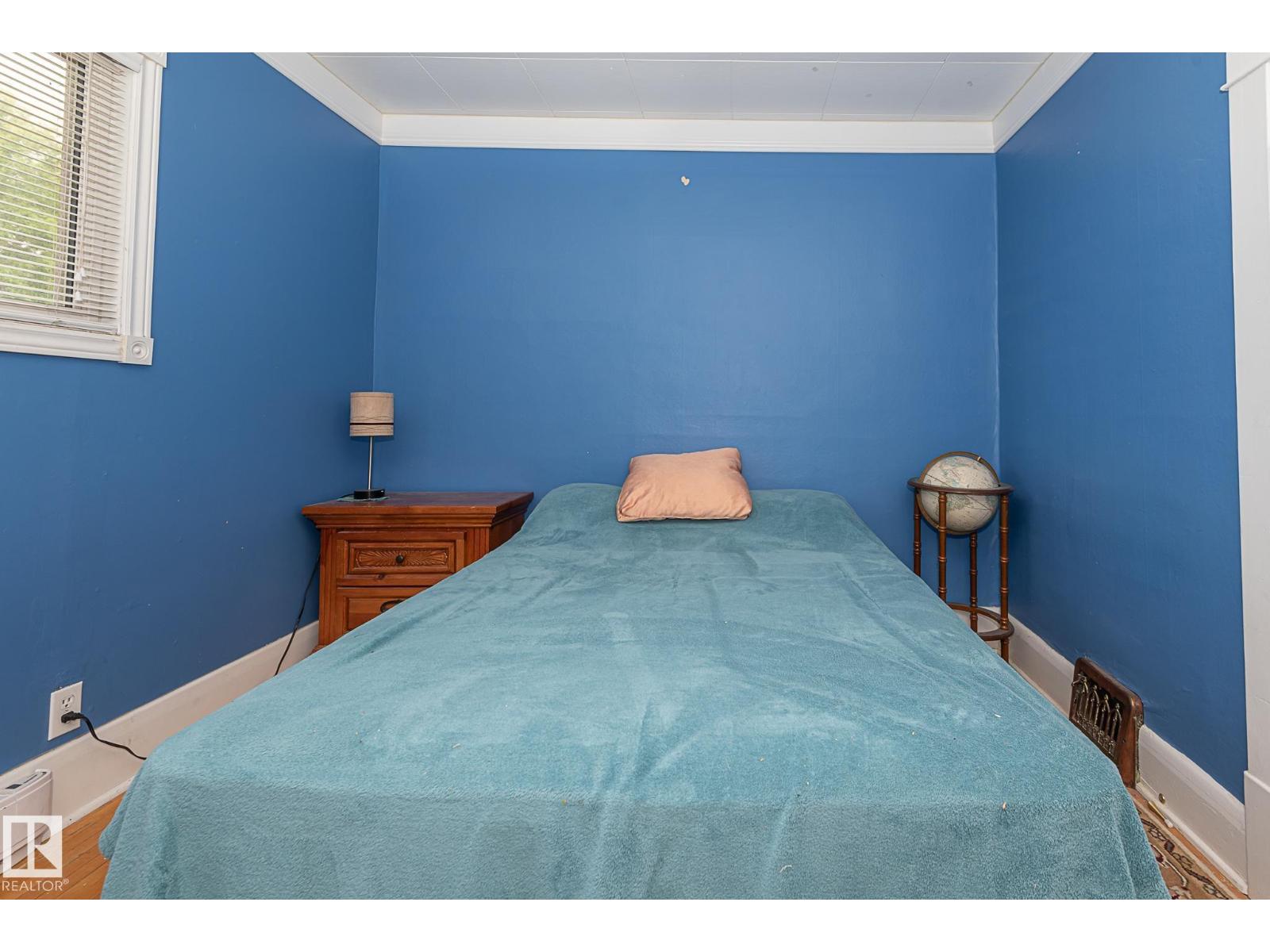 9623 110A AV NW - Image 28