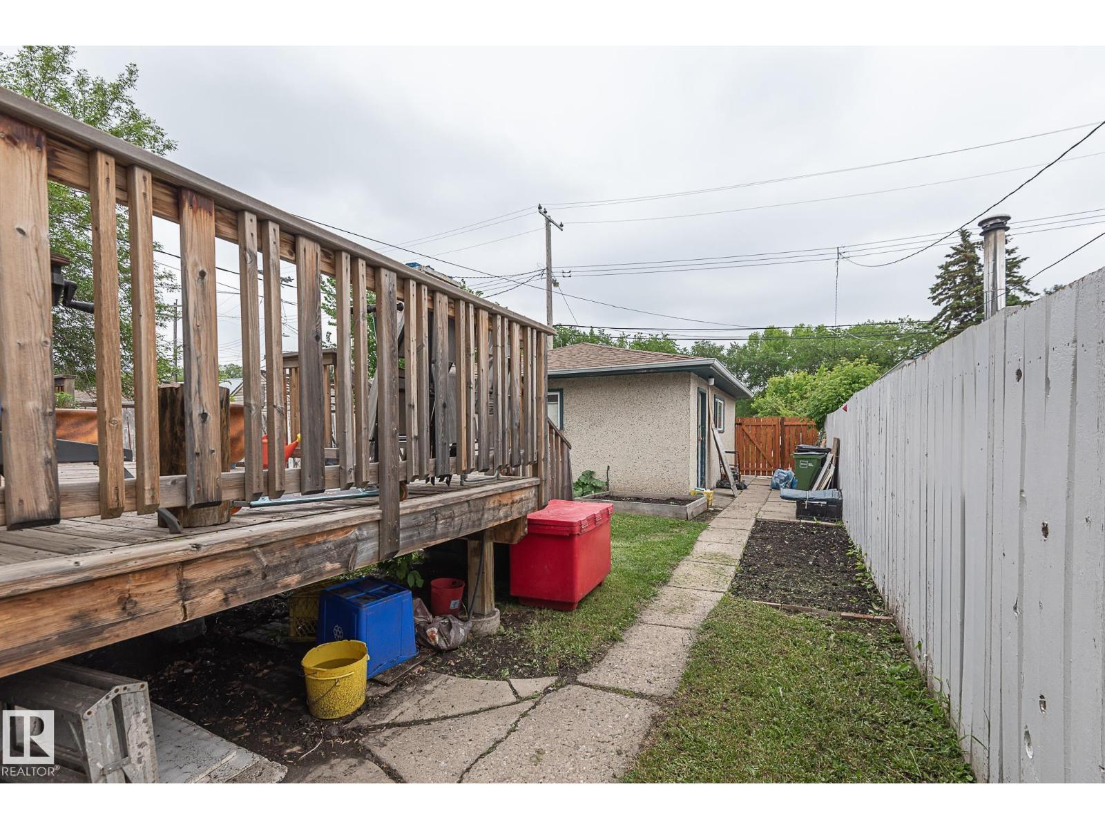 9623 110A AV NW - 43