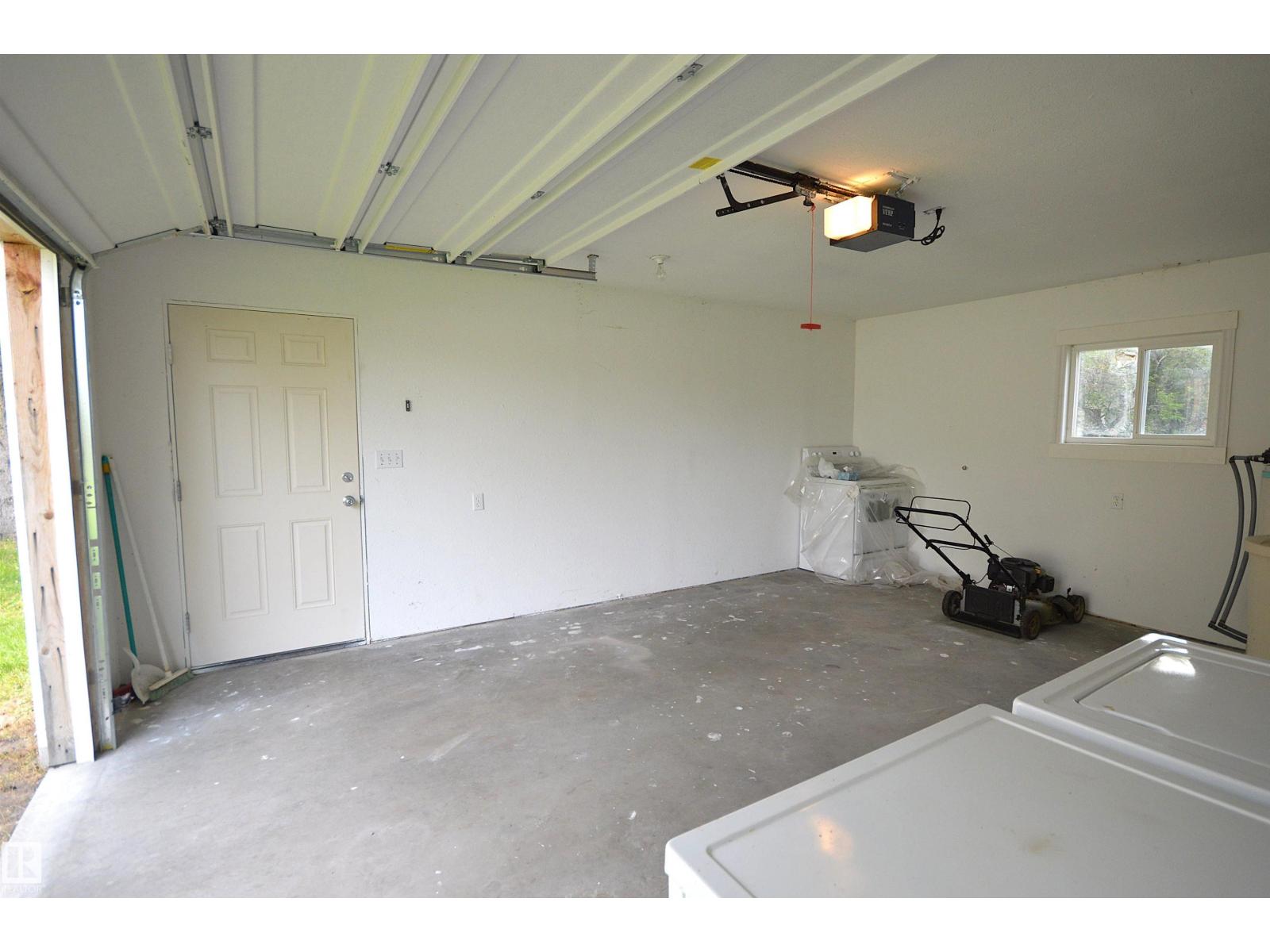 4802 50 Street - Photo 42