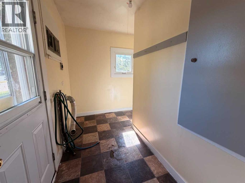 737 6 Avenue - 11
