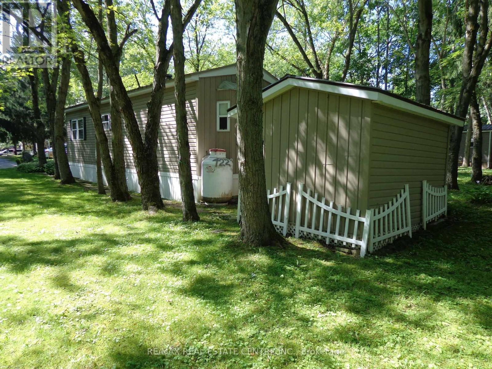 #422 1652 PUDDICOMBRE ROAD - 32