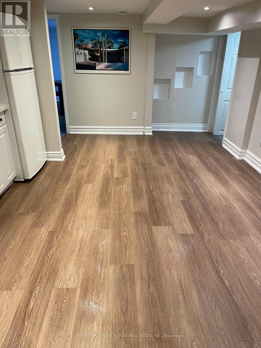 Photo of 154 Sorauren Avenue