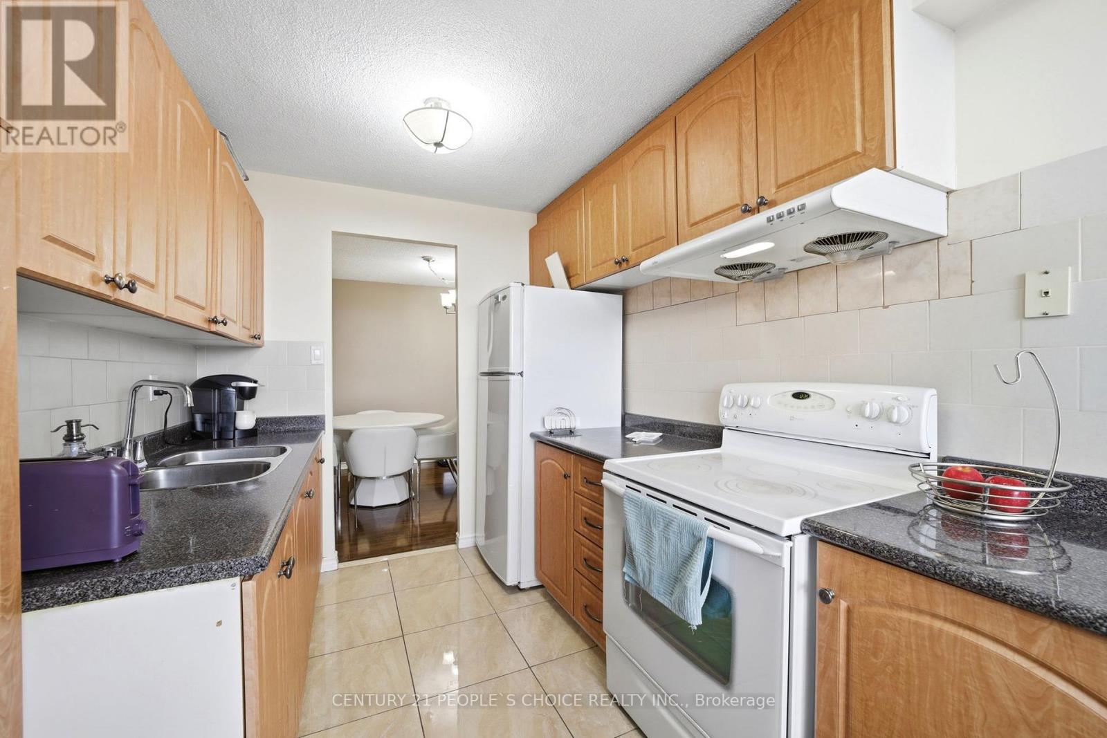 #2109 18 KNIGHTSBRIDGE ROAD - 10