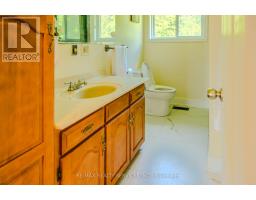 1045 Tremaine Avenue S, North Perth, ON N4W3G9 Photo 37