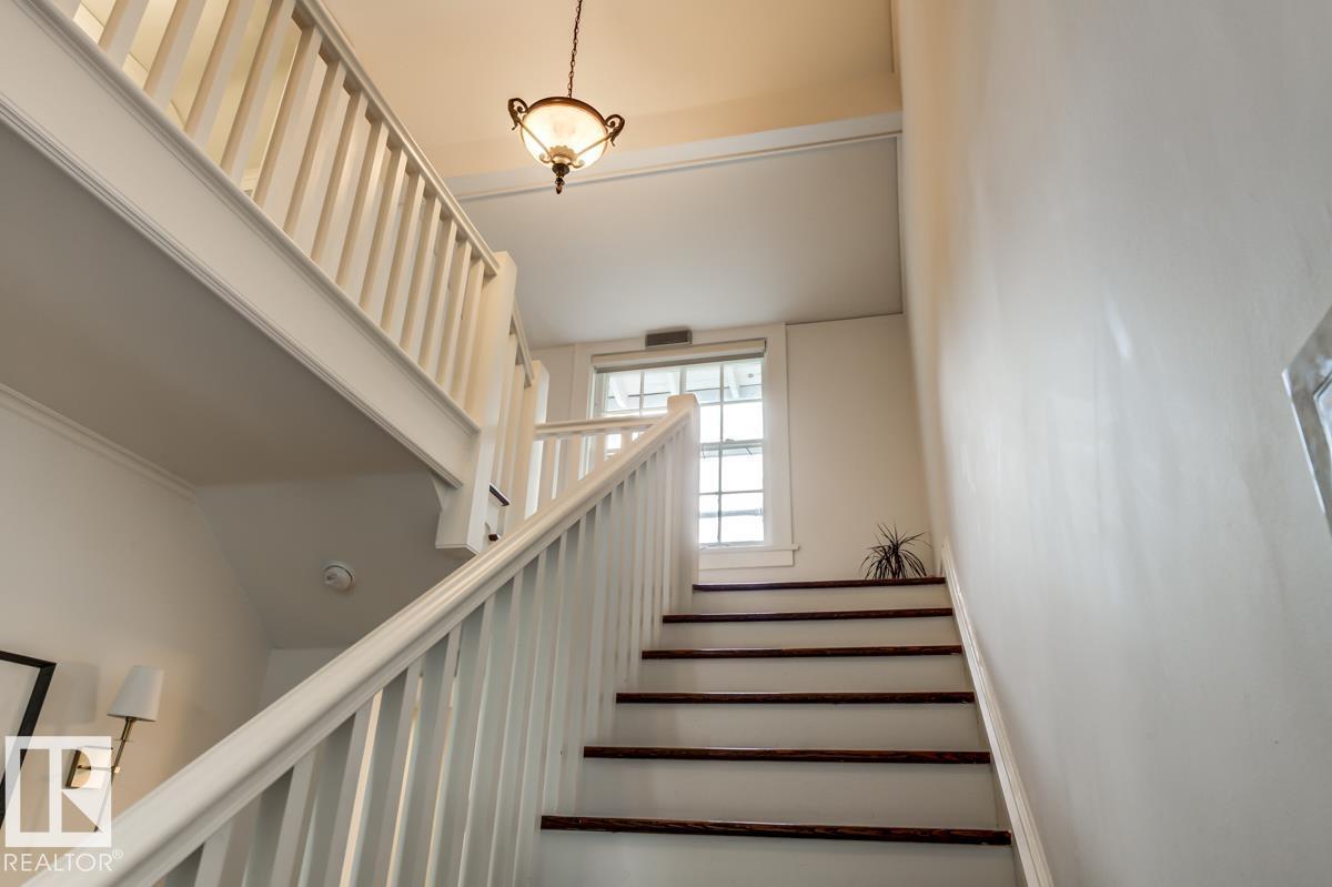 11619 SASKATCHEWAN DR NW - Image 35