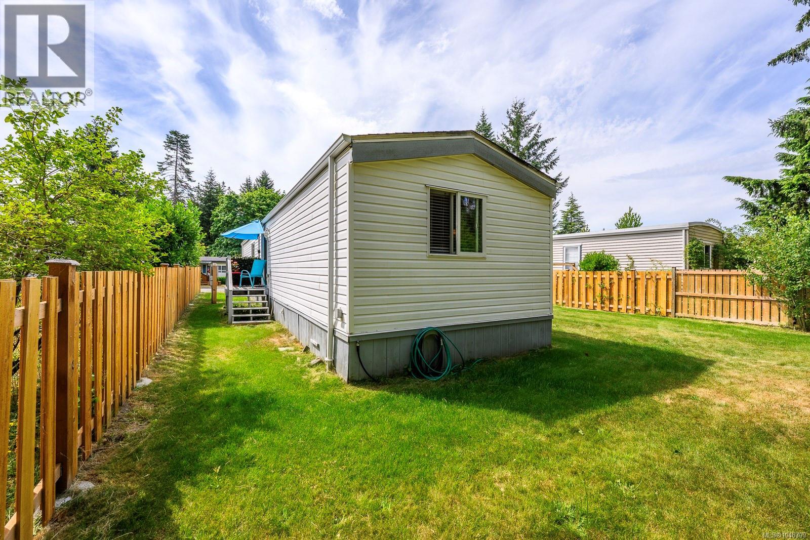 2140 Stadacona Dr - 27