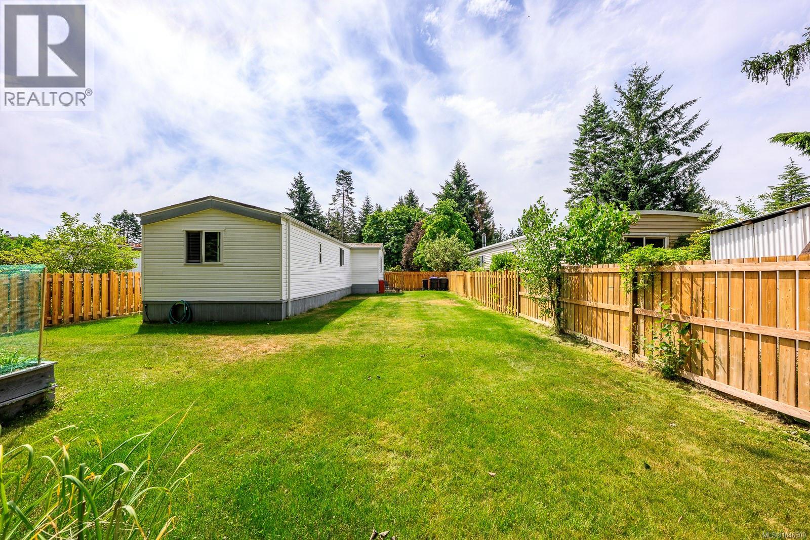 2140 Stadacona Dr - Image 4