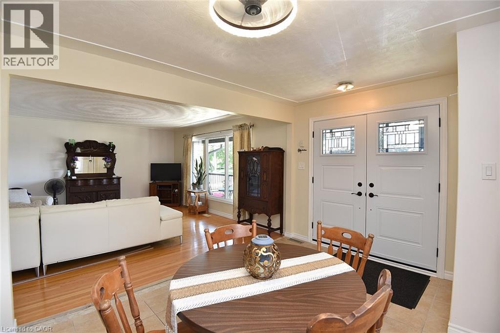 682 MOHAWK Road W - Image 22