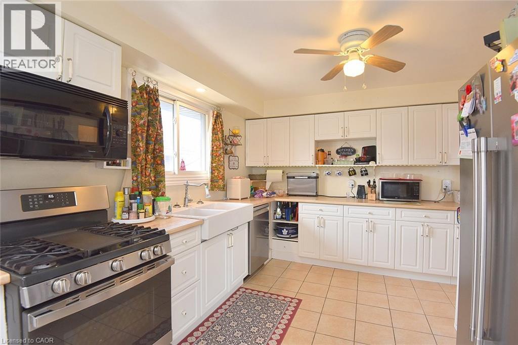 682 MOHAWK Road W - Image 23
