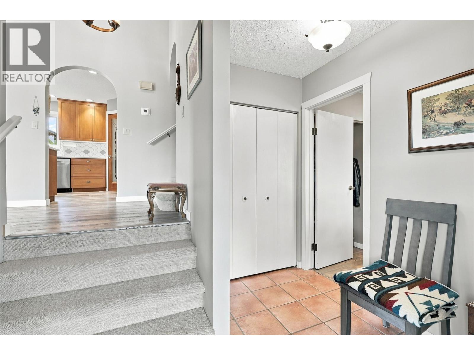 8060 BARNHARTVALE Road - 13