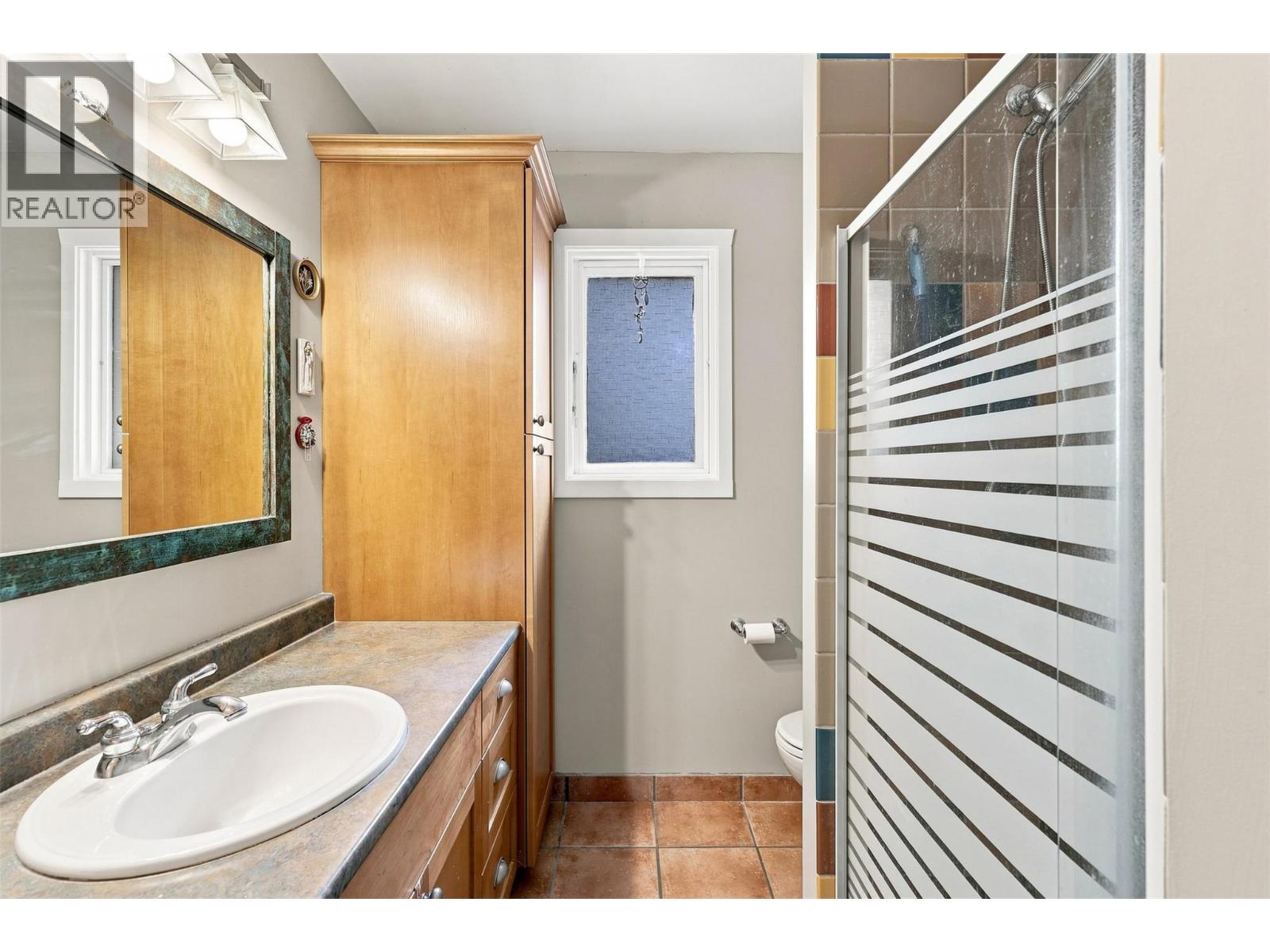 8060 BARNHARTVALE Road - Image 35