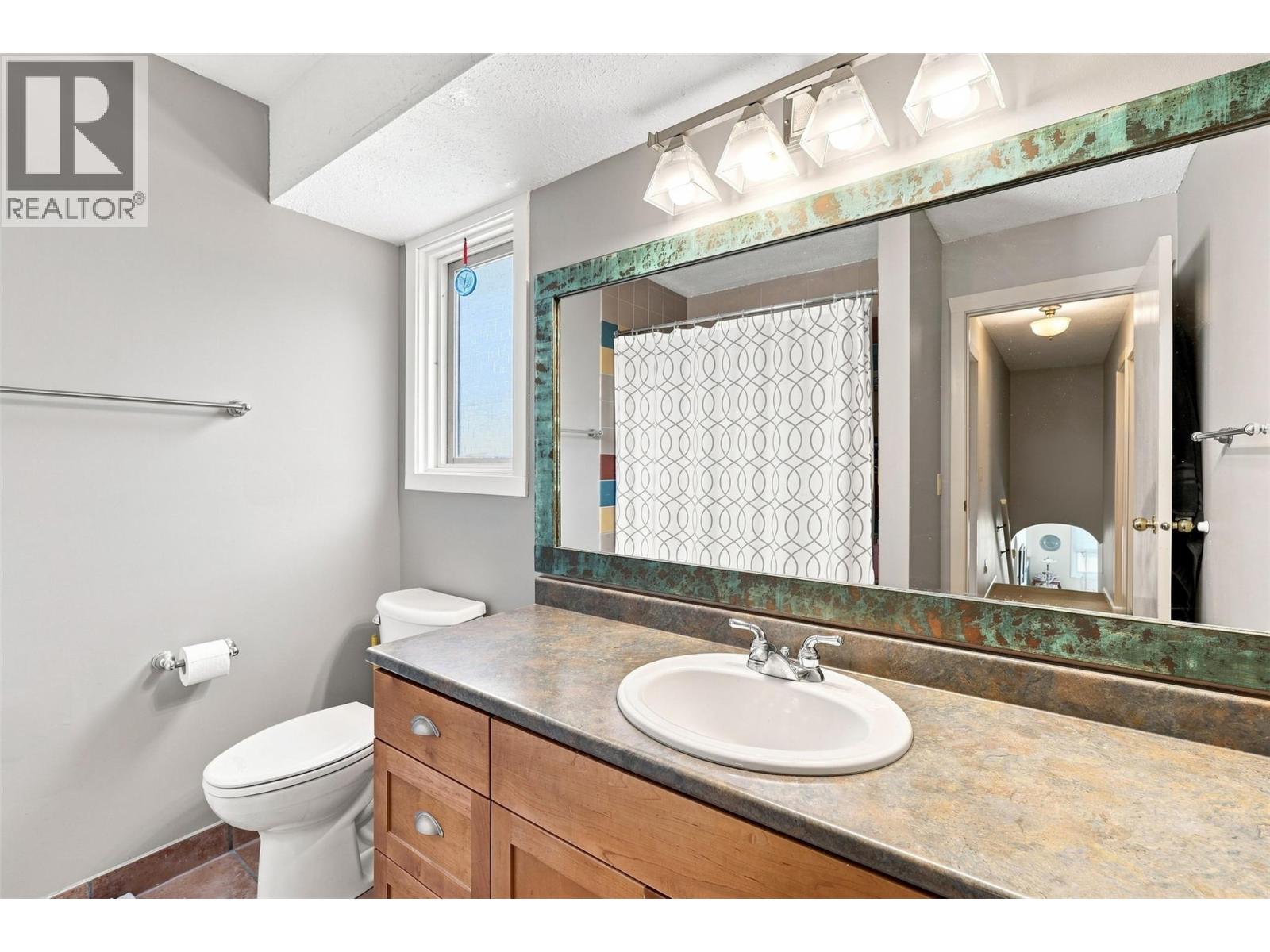 8060 BARNHARTVALE Road - Image 38