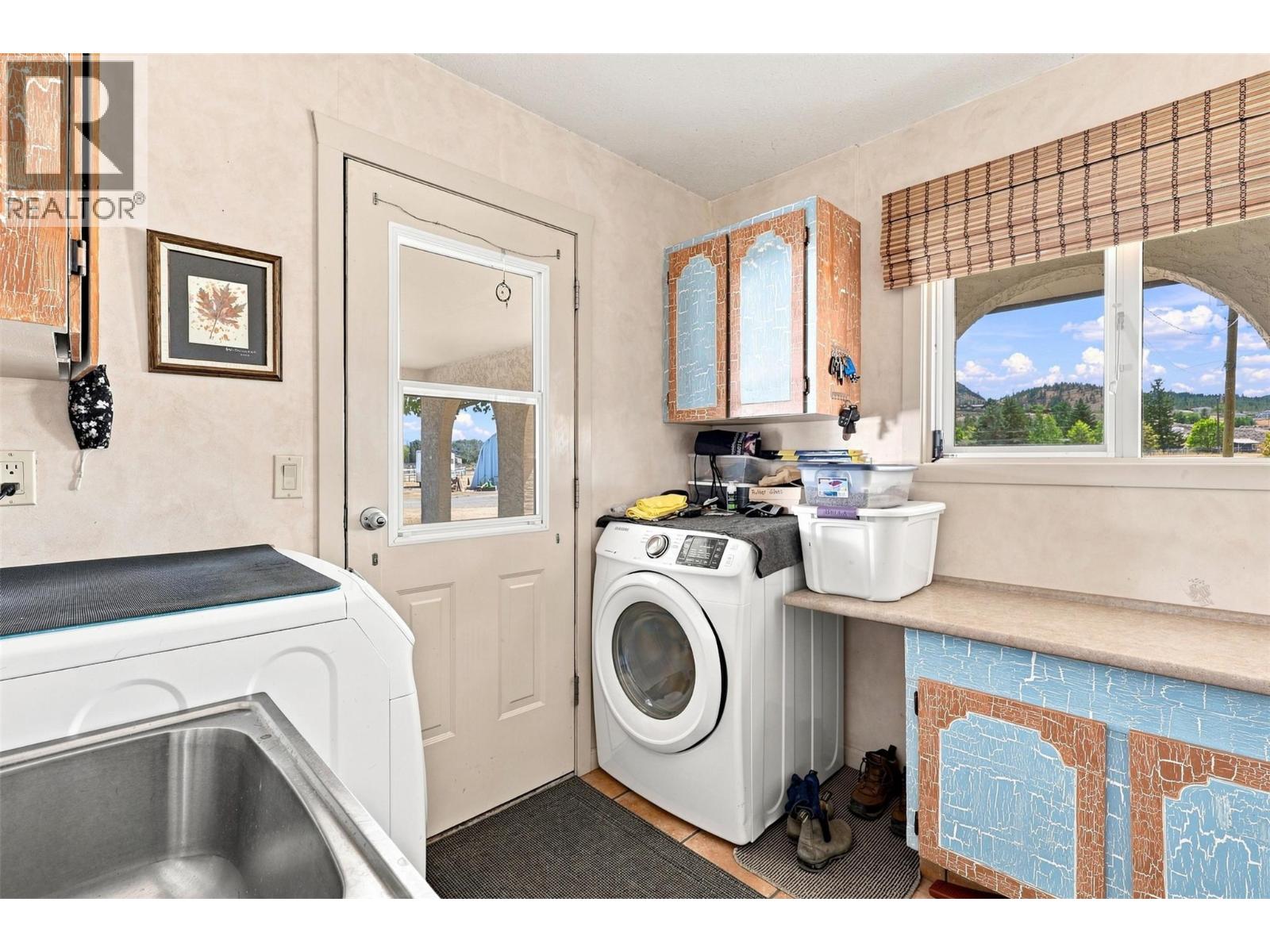 8060 BARNHARTVALE Road - 28