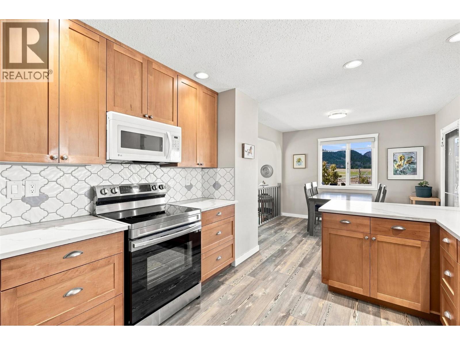 8060 BARNHARTVALE Road - 20