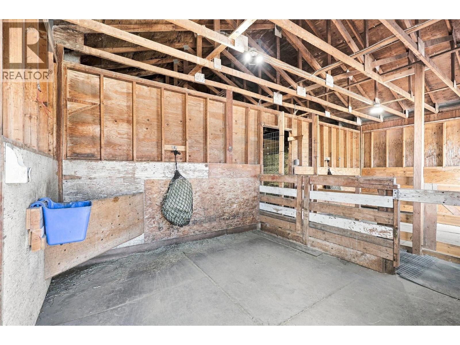 8060 BARNHARTVALE Road - Image 54