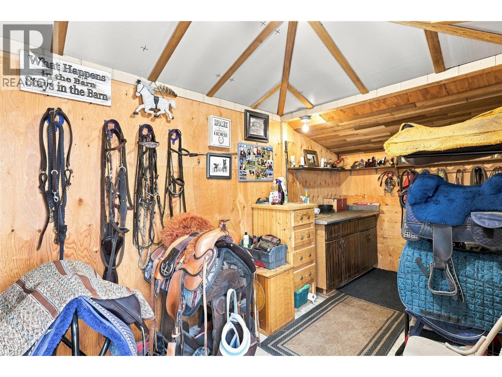 8060 BARNHARTVALE Road - 64