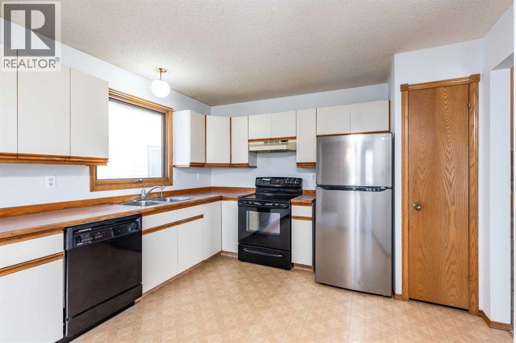 21 Rundle Crescent SE - 13