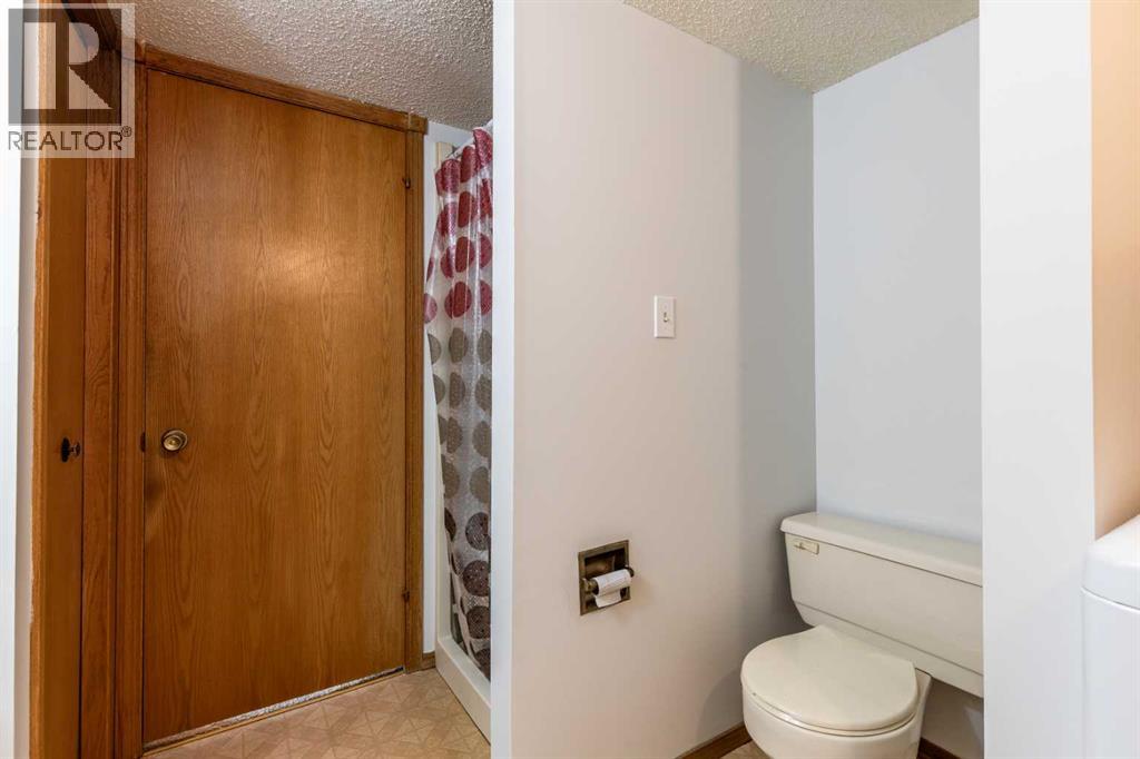 21 Rundle Crescent SE - 37