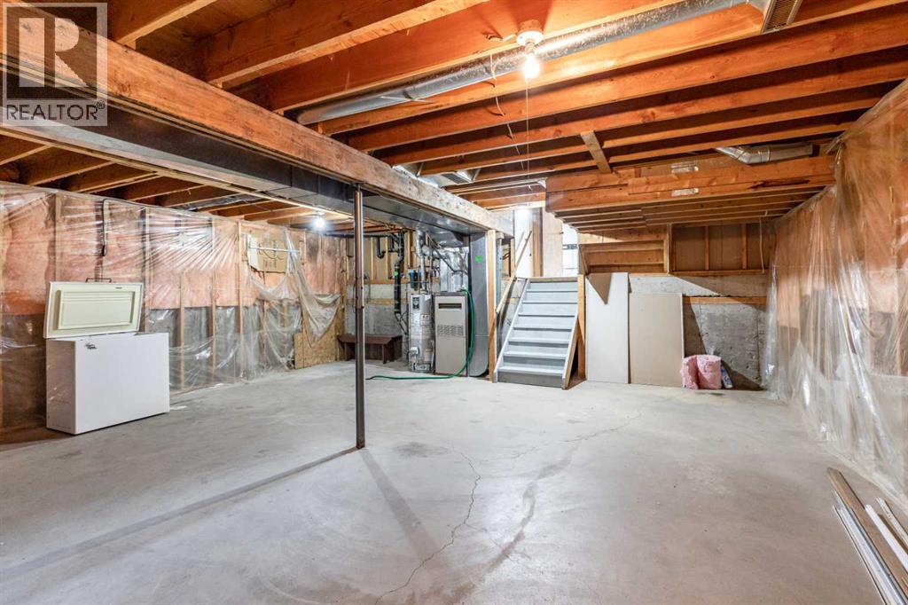 21 Rundle Crescent SE - Image 40