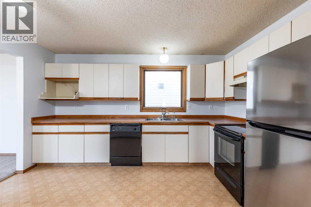 21 Rundle Crescent SE - 14