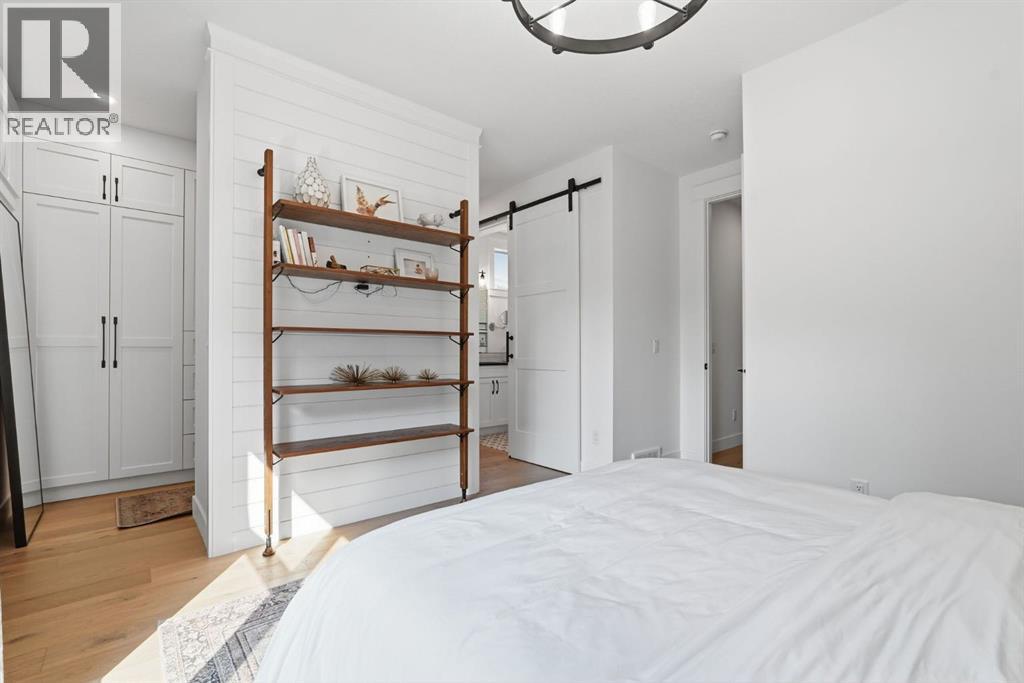 736 35 Street NW - Image 17