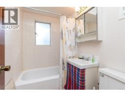 14 Kingham Pl, View Royal, BC V9B1L7 Photo 13