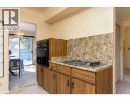 Kitchen - 14 Kingham Pl, View Royal, BC V9B1L7 Photo 9